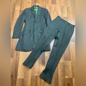 Vtg R J Becht Classic Green Pinstripe women’s XS saddle Suit